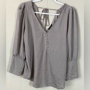 EXPRESS plunge Vneck silky flowy Peasant cuffed top S